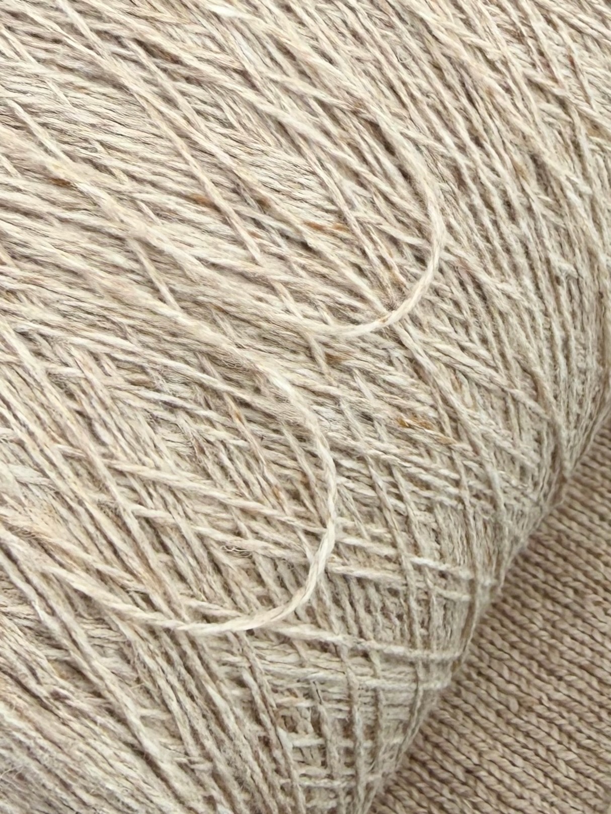 New Mill Tweed Birt 2/12 – Tweedgarn auf Konus Beige